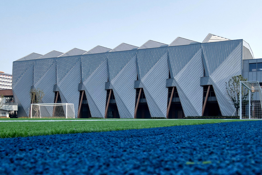 Takprojekt för Dishui Lake Gymnasium